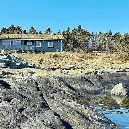 6 Person In Storfosna-by Traum * Sletta (Sor-Trondelag)